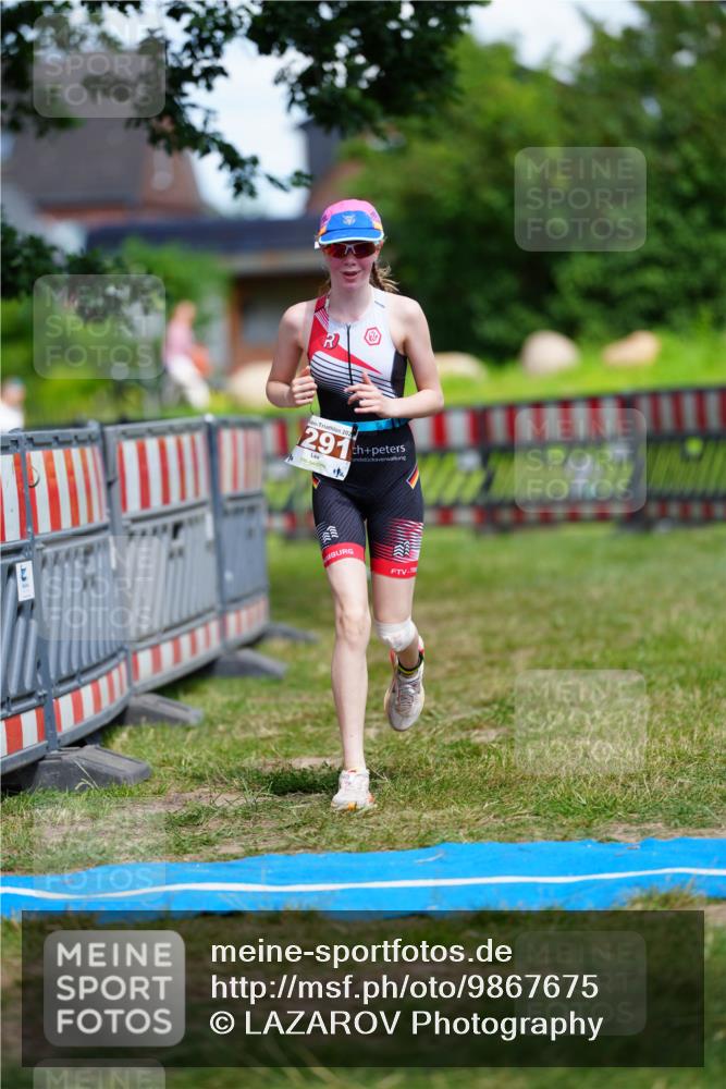 21.06.2026 - 29. Vierlanden-Triathlon LAZAROV Photography http://msf.ph/oto/9867675 21.06.2026 15:31:18 Ziel 202, 291 meine-sportfotos.de