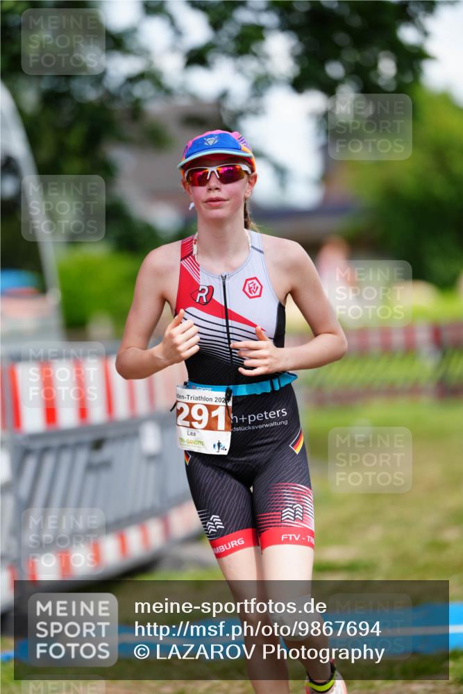 21.06.2026 - 29. Vierlanden-Triathlon LAZAROV Photography http://msf.ph/oto/9867694 21.06.2026 15:31:19 Ziel 202, 291, 111 meine-sportfotos.de