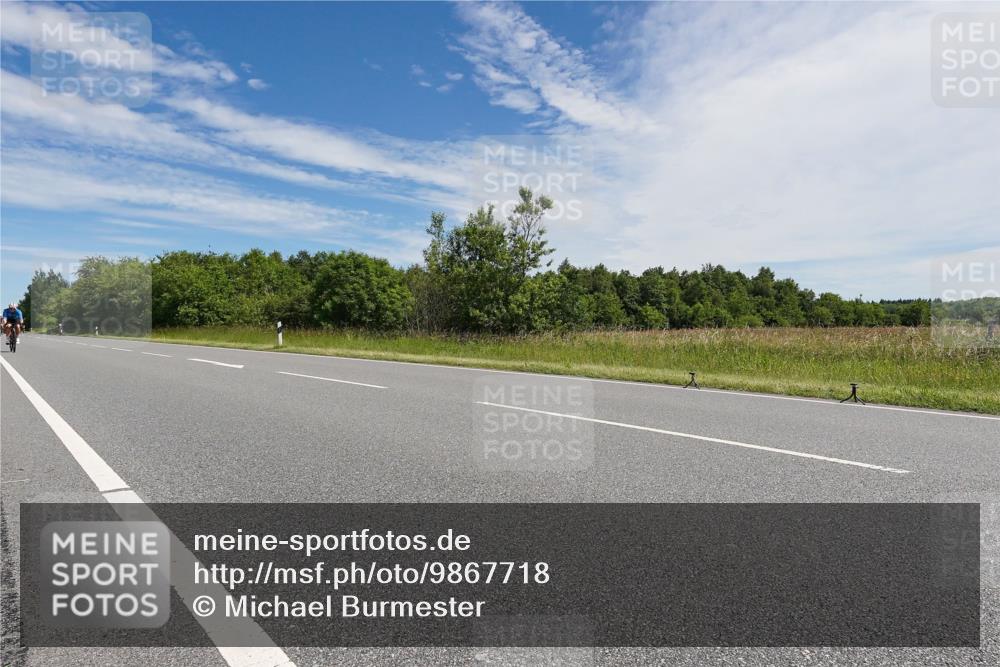 21.06.2026 - Viking Triathlon Michael Burmester http://msf.ph/oto/9867718 21.06.2026 11:41:00 Radfahren 96, 136, 287, 317, 317, 445, 467, 467, 658 meine-sportfotos.de