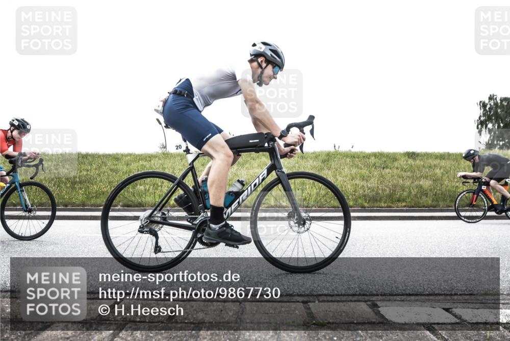 21.06.2026 - 29. Vierlanden-Triathlon H.Heesch http://msf.ph/oto/9867730 21.06.2026 10:37:51 Radfahren 20, 27, 35, 67, 233, 275, 336, 429, 437 meine-sportfotos.de