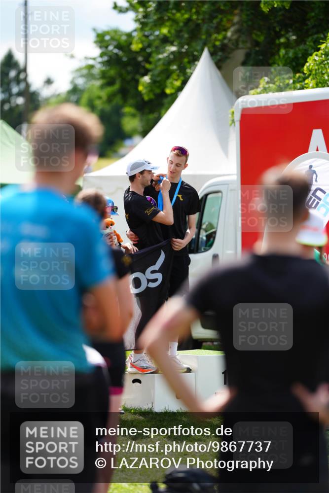 21.06.2026 - 29. Vierlanden-Triathlon LAZAROV Photography http://msf.ph/oto/9867737 21.06.2026 15:34:23 Ziel  meine-sportfotos.de
