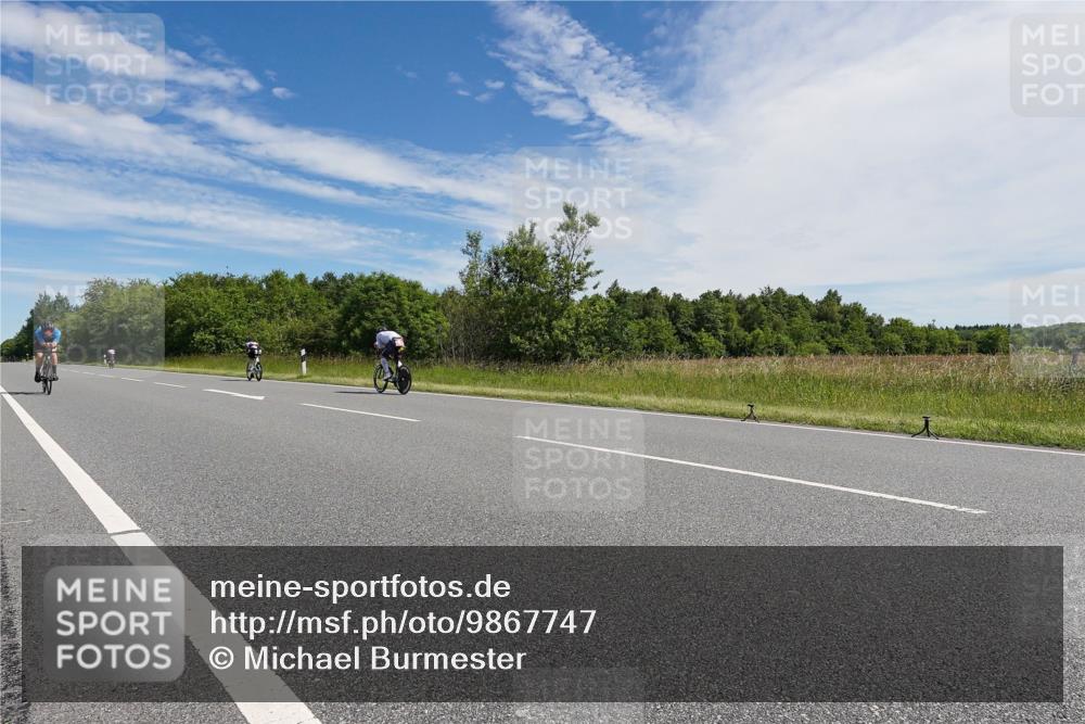 21.06.2026 - Viking Triathlon Michael Burmester http://msf.ph/oto/9867747 21.06.2026 11:41:07 Radfahren 26, 96, 136, 247, 287, 287, 317, 467, 467, 658 meine-sportfotos.de