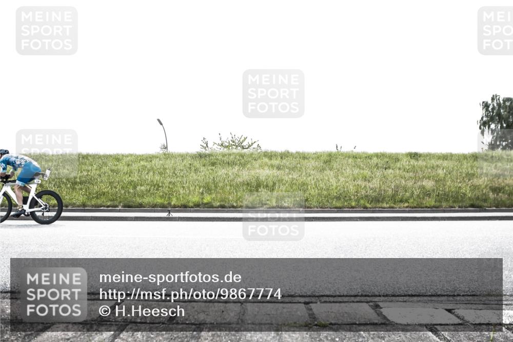 21.06.2026 - 29. Vierlanden-Triathlon H.Heesch http://msf.ph/oto/9867774 21.06.2026 10:38:39 Radfahren 139, 160 meine-sportfotos.de
