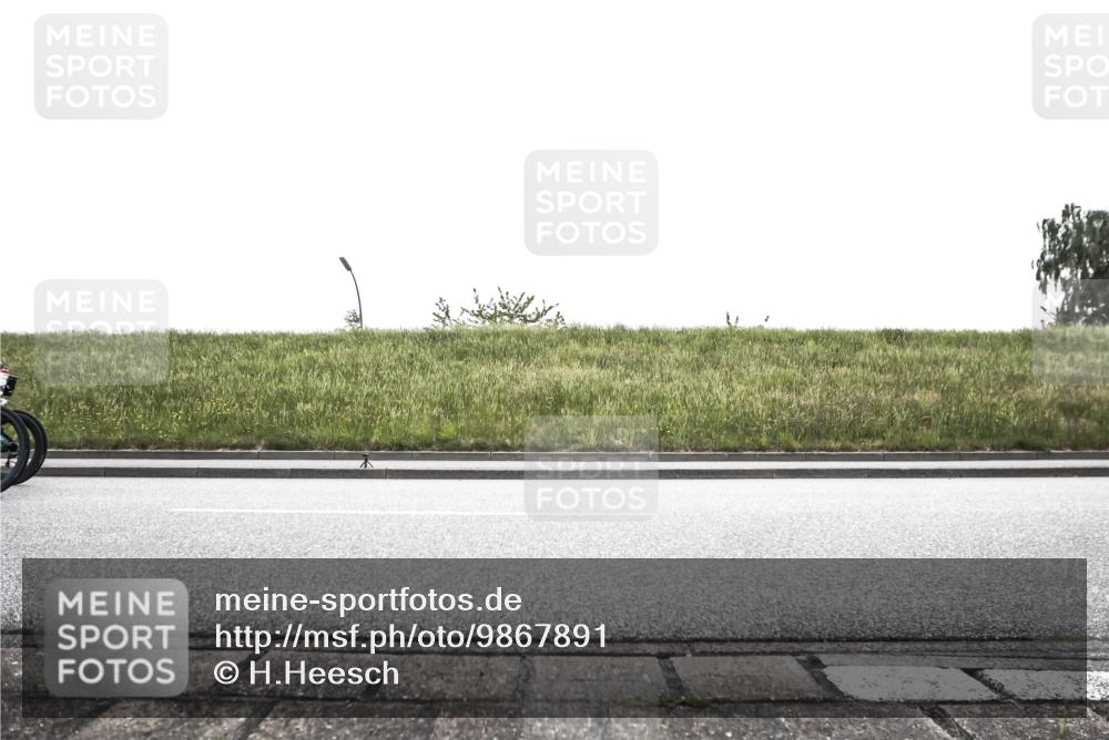 21.06.2026 - 29. Vierlanden-Triathlon H.Heesch http://msf.ph/oto/9867891 21.06.2026 10:41:44 Radfahren 68, 295, 397 meine-sportfotos.de