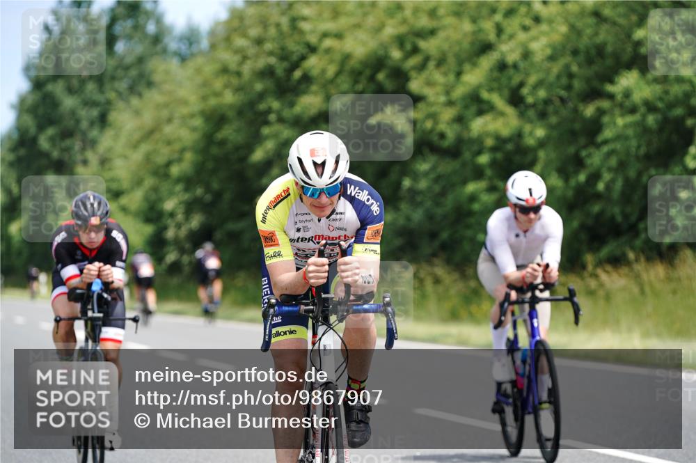 21.06.2026 - Viking Triathlon Michael Burmester http://msf.ph/oto/9867907 21.06.2026 12:21:50 Radfahren 41, 53, 86, 100, 100, 102, 202, 234, 243, 321, 324, 341, 465, 469, 475, 505, 533, 624, 632, 645, 668, 670 meine-sportfotos.de