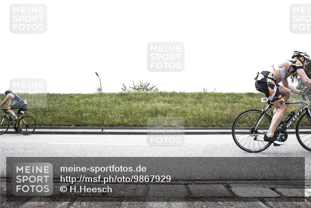 21.06.2026 - 29. Vierlanden-Triathlon H.Heesch http://msf.ph/oto/9867929 21.06.2026 10:42:27 Radfahren 5, 75, 147, 410, 449 meine-sportfotos.de