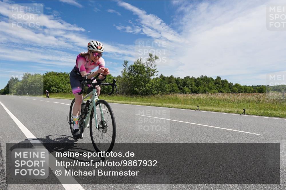 21.06.2026 - Viking Triathlon Michael Burmester http://msf.ph/oto/9867932 21.06.2026 11:43:15 Radfahren 5, 89, 226, 256, 267, 267, 304, 337, 456, 490, 545, 571, 659 meine-sportfotos.de