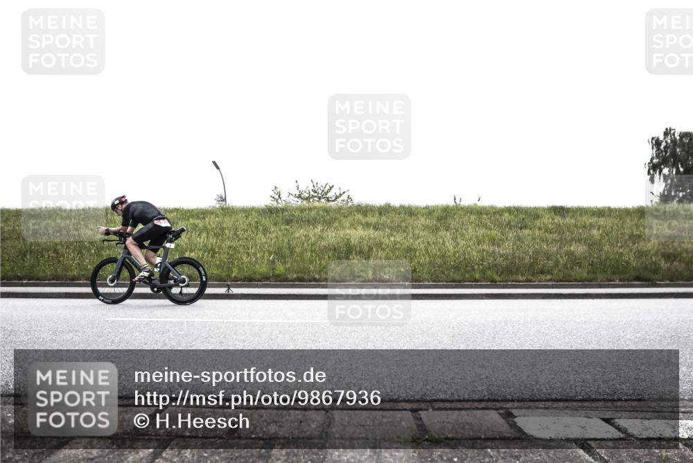 21.06.2026 - 29. Vierlanden-Triathlon H.Heesch http://msf.ph/oto/9867936 21.06.2026 10:42:32 Radfahren 5, 44, 75, 86, 147 meine-sportfotos.de