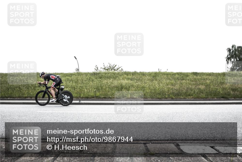 21.06.2026 - 29. Vierlanden-Triathlon H.Heesch http://msf.ph/oto/9867944 21.06.2026 10:42:37 Radfahren 44, 75, 86, 394 meine-sportfotos.de
