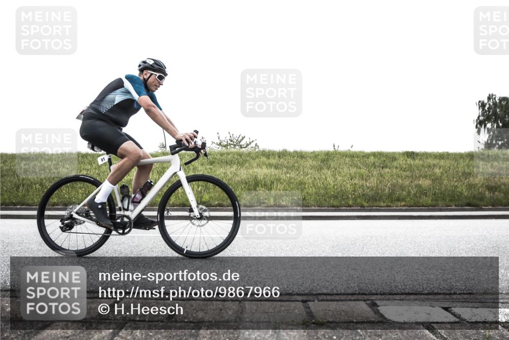 21.06.2026 - 29. Vierlanden-Triathlon H.Heesch http://msf.ph/oto/9867966 21.06.2026 10:42:50 Radfahren 91, 217, 235, 266, 338 meine-sportfotos.de