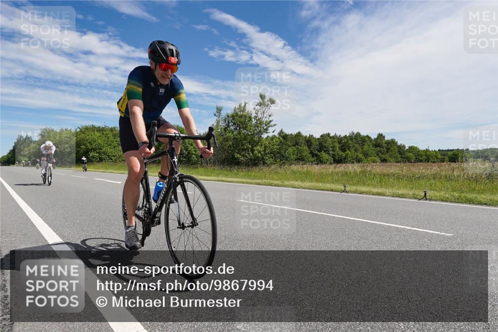 21.06.2026 - Viking Triathlon Michael Burmester http://msf.ph/oto/9867994 21.06.2026 11:44:04 Radfahren 20, 68, 70, 75, 255, 261, 370, 419, 463, 642, 670 meine-sportfotos.de