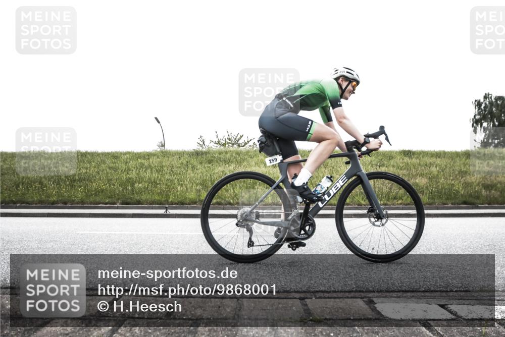 21.06.2026 - 29. Vierlanden-Triathlon H.Heesch http://msf.ph/oto/9868001 21.06.2026 10:43:17 Radfahren 19, 54, 96, 167, 259, 260, 392, 443, 447, 448, 467 meine-sportfotos.de