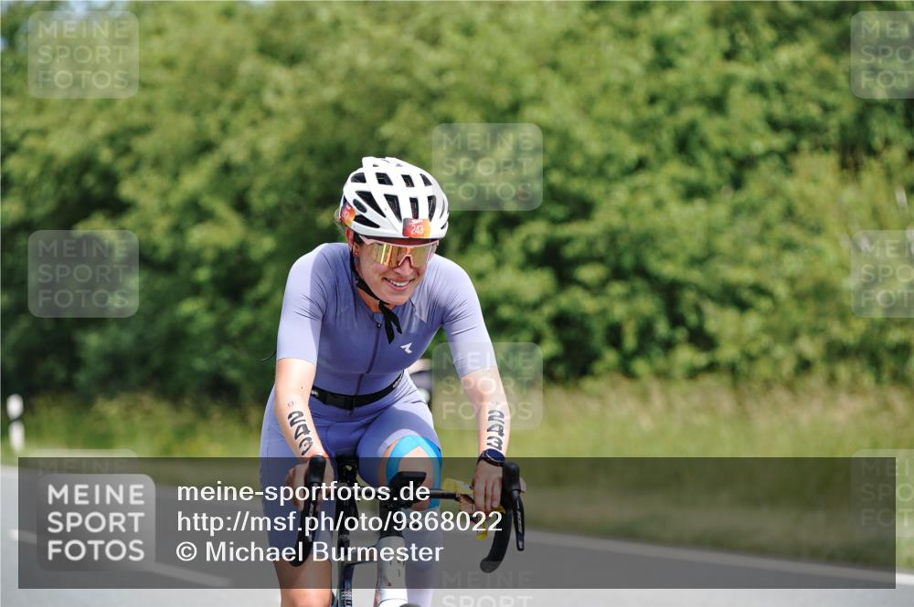 21.06.2026 - Viking Triathlon Michael Burmester http://msf.ph/oto/9868022 21.06.2026 12:22:04 Radfahren 41, 53, 83, 86, 202, 205, 219, 238, 239, 243, 318, 321, 324, 341, 369, 429, 456, 467, 469, 606, 645, 668, 670 meine-sportfotos.de