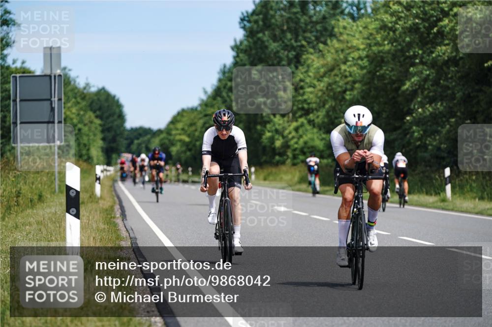 21.06.2026 - Viking Triathlon Michael Burmester http://msf.ph/oto/9868042 21.06.2026 12:22:19 Radfahren 83, 94, 132, 192, 205, 219, 238, 239, 262, 318, 369, 429, 456, 467, 523, 548, 606, 644 meine-sportfotos.de