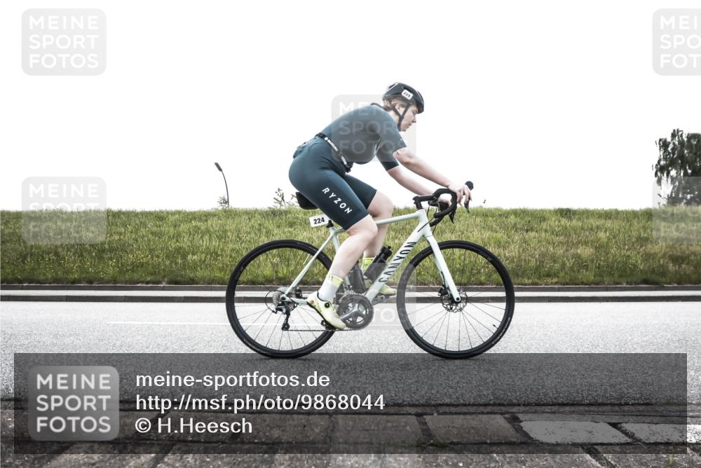 21.06.2026 - 29. Vierlanden-Triathlon H.Heesch http://msf.ph/oto/9868044 21.06.2026 10:43:37 Radfahren 103, 224, 230 meine-sportfotos.de