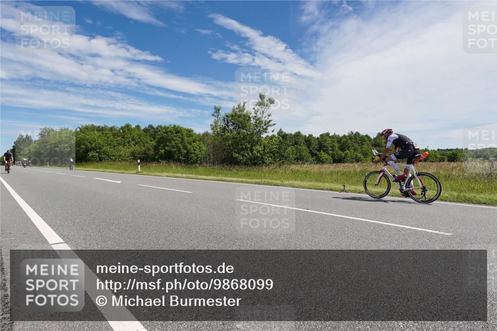21.06.2026 - Viking Triathlon Michael Burmester http://msf.ph/oto/9868099 21.06.2026 11:44:34 Radfahren 56, 166, 199, 211, 252, 266, 282, 348, 548, 561, 608, 643 meine-sportfotos.de