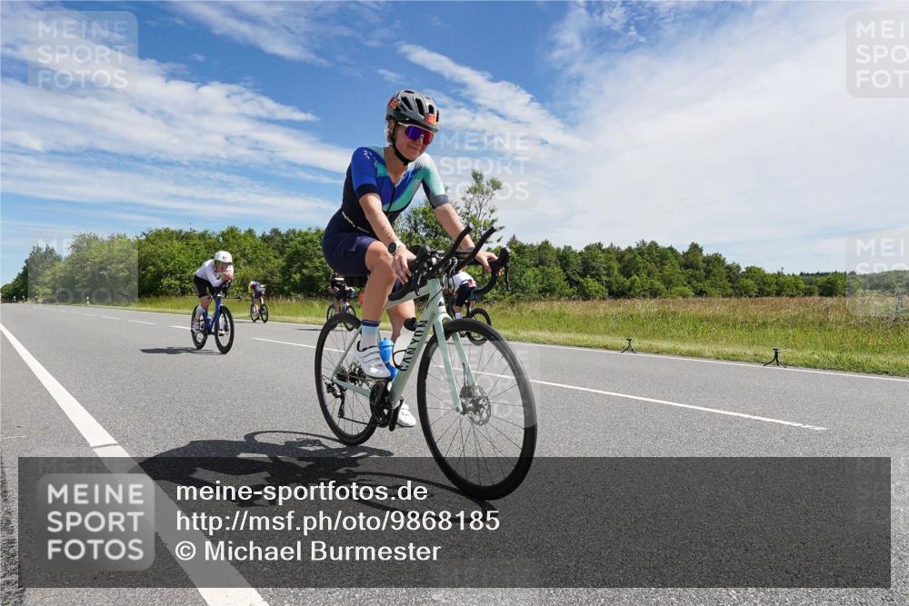 21.06.2026 - Viking Triathlon Michael Burmester http://msf.ph/oto/9868185 21.06.2026 11:45:43 Radfahren 8, 46, 111, 123, 138, 186, 227, 438, 495, 532 meine-sportfotos.de