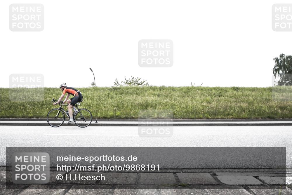 21.06.2026 - 29. Vierlanden-Triathlon H.Heesch http://msf.ph/oto/9868191 21.06.2026 10:45:23 Radfahren 36, 37, 81, 153, 161, 271, 428 meine-sportfotos.de
