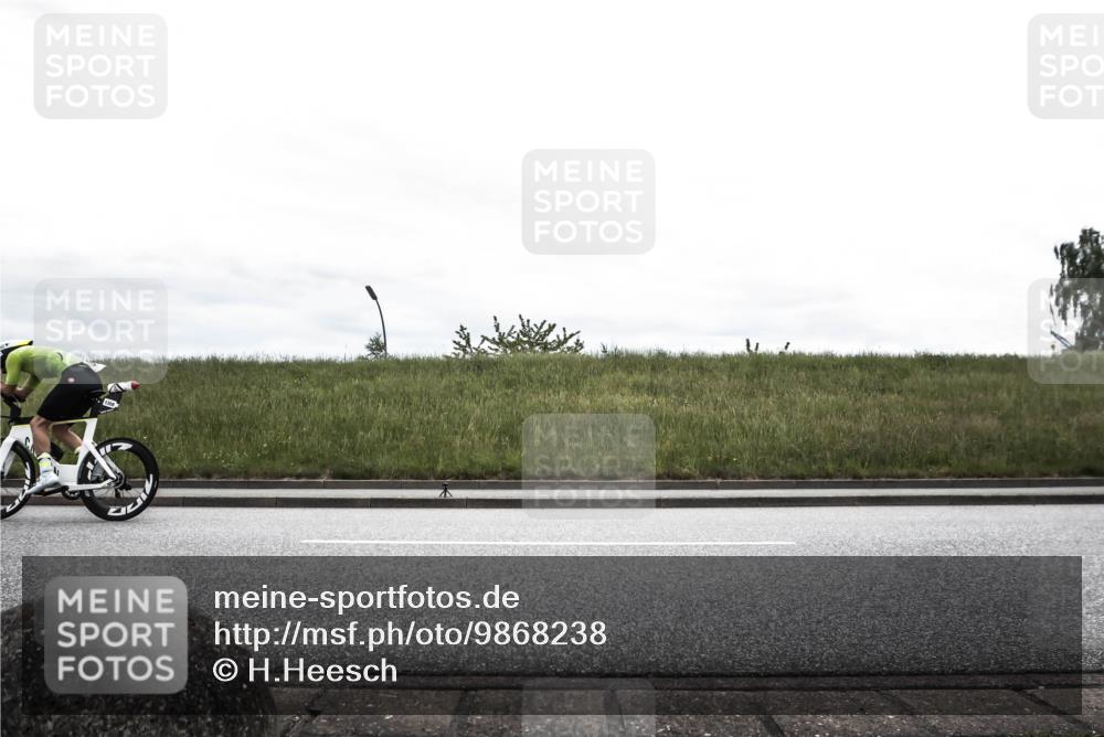 21.06.2026 - 29. Vierlanden-Triathlon H.Heesch http://msf.ph/oto/9868238 21.06.2026 12:12:12 Radfahren 294, 701, 864, 873, 1358 meine-sportfotos.de