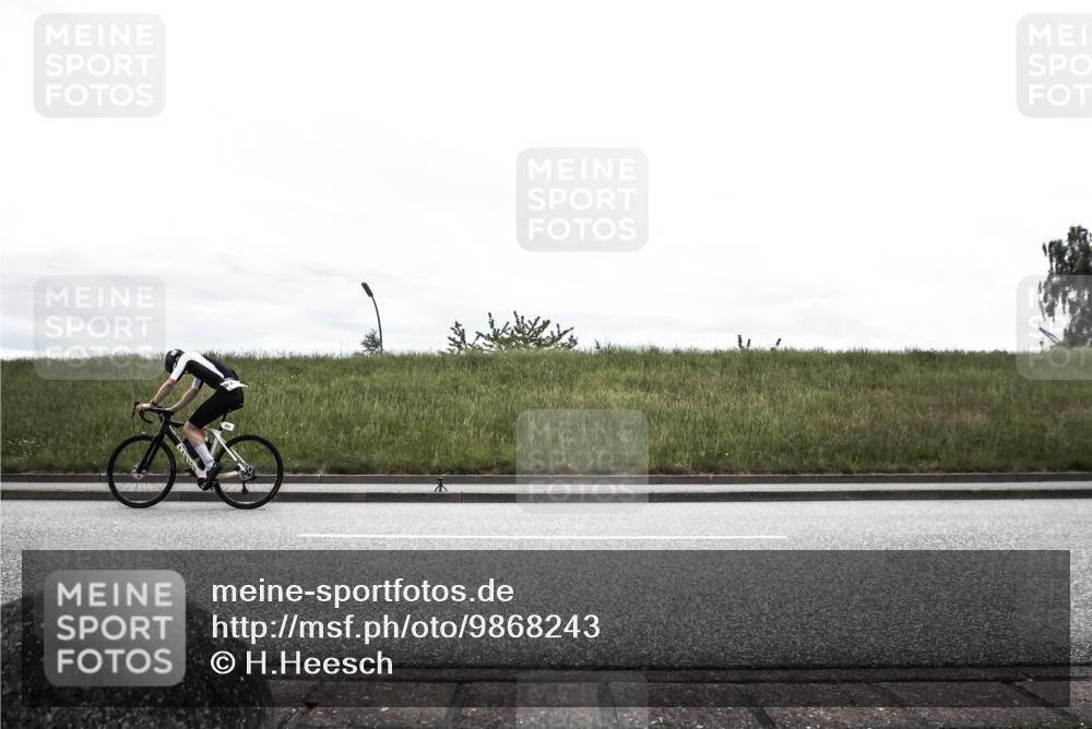 21.06.2026 - 29. Vierlanden-Triathlon H.Heesch http://msf.ph/oto/9868243 21.06.2026 12:12:14 Radfahren 294, 701, 864, 873 meine-sportfotos.de