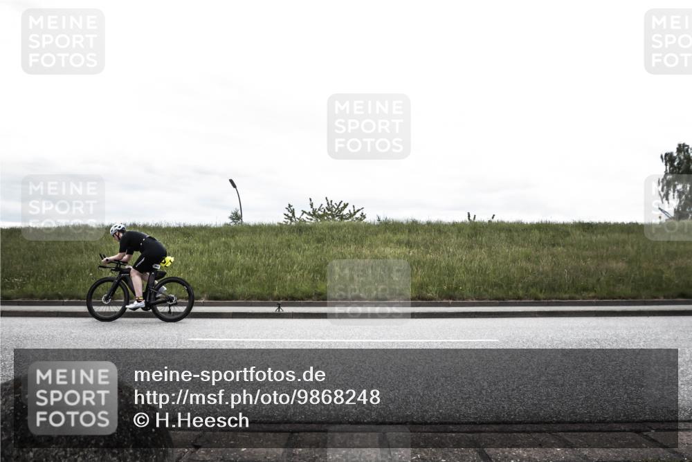 21.06.2026 - 29. Vierlanden-Triathlon H.Heesch http://msf.ph/oto/9868248 21.06.2026 12:12:15 Radfahren 294, 864, 873 meine-sportfotos.de