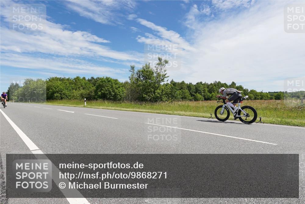 21.06.2026 - Viking Triathlon Michael Burmester http://msf.ph/oto/9868271 21.06.2026 11:46:30 Radfahren 87, 95, 154, 181, 181, 295, 335, 355, 409, 462, 649, 649, 655 meine-sportfotos.de