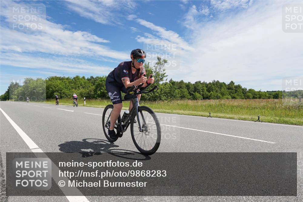 21.06.2026 - Viking Triathlon Michael Burmester http://msf.ph/oto/9868283 21.06.2026 11:46:36 Radfahren 87, 95, 154, 169, 181, 181, 295, 355, 409, 462, 527, 649, 655 meine-sportfotos.de