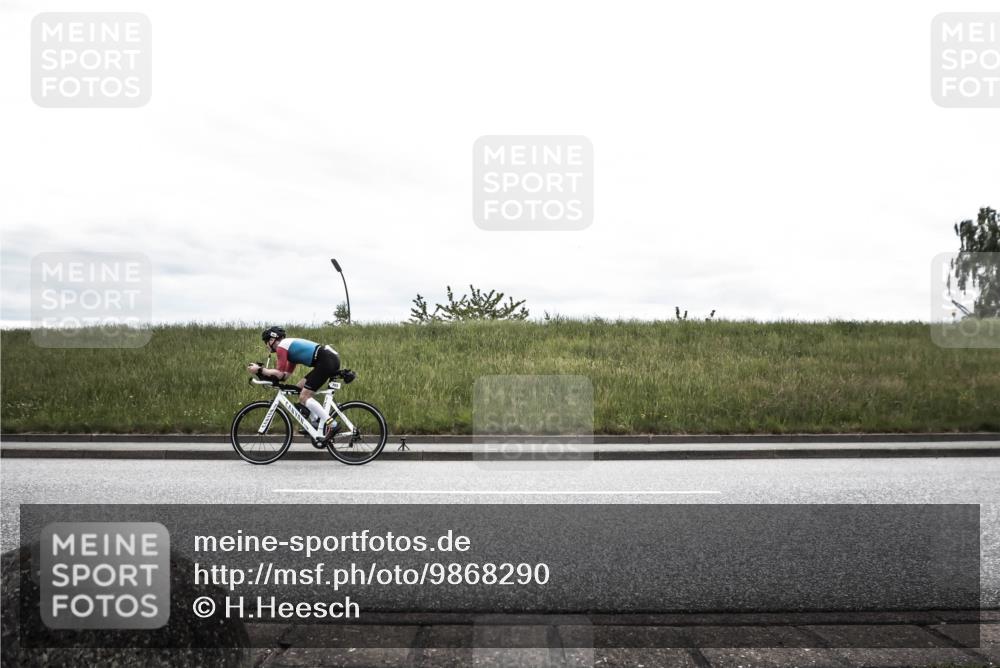 21.06.2026 - 29. Vierlanden-Triathlon H.Heesch http://msf.ph/oto/9868290 21.06.2026 12:13:35 Radfahren 270, 642, 703, 715, 724, 855 meine-sportfotos.de