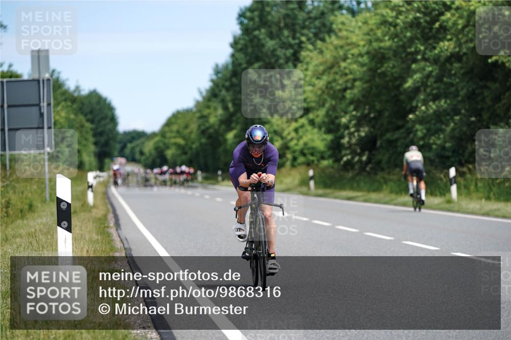21.06.2026 - Viking Triathlon Michael Burmester http://msf.ph/oto/9868316 21.06.2026 12:23:10 Radfahren 258, 407, 470, 602 meine-sportfotos.de