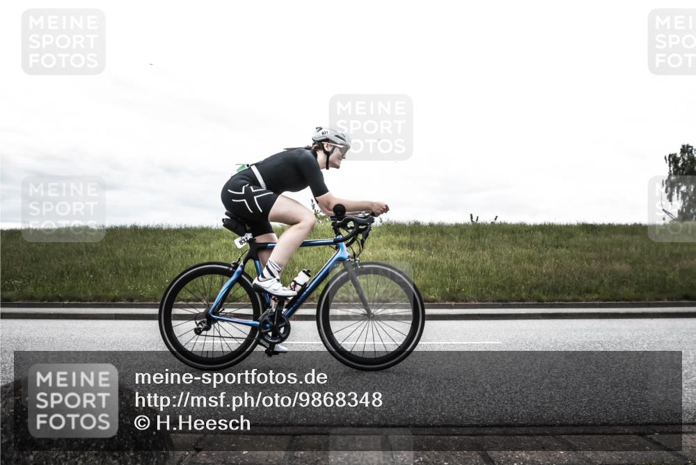 21.06.2026 - 29. Vierlanden-Triathlon H.Heesch http://msf.ph/oto/9868348 21.06.2026 12:15:06 Radfahren 736, 831 meine-sportfotos.de