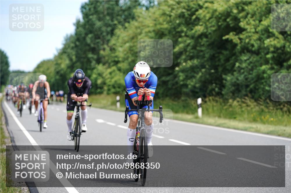 21.06.2026 - Viking Triathlon Michael Burmester http://msf.ph/oto/9868350 21.06.2026 12:23:34 Radfahren 8, 16, 46, 65, 73, 98, 103, 119, 126, 136, 165, 177, 223, 225, 256, 256, 280, 380, 388, 457, 527, 546, 563, 569, 605, 615, 634, 654 meine-sportfotos.de