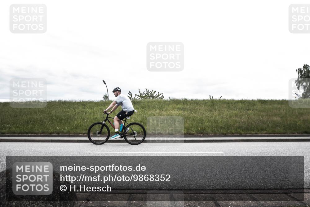 21.06.2026 - 29. Vierlanden-Triathlon H.Heesch http://msf.ph/oto/9868352 21.06.2026 12:15:19 Radfahren 660, 695, 733 meine-sportfotos.de