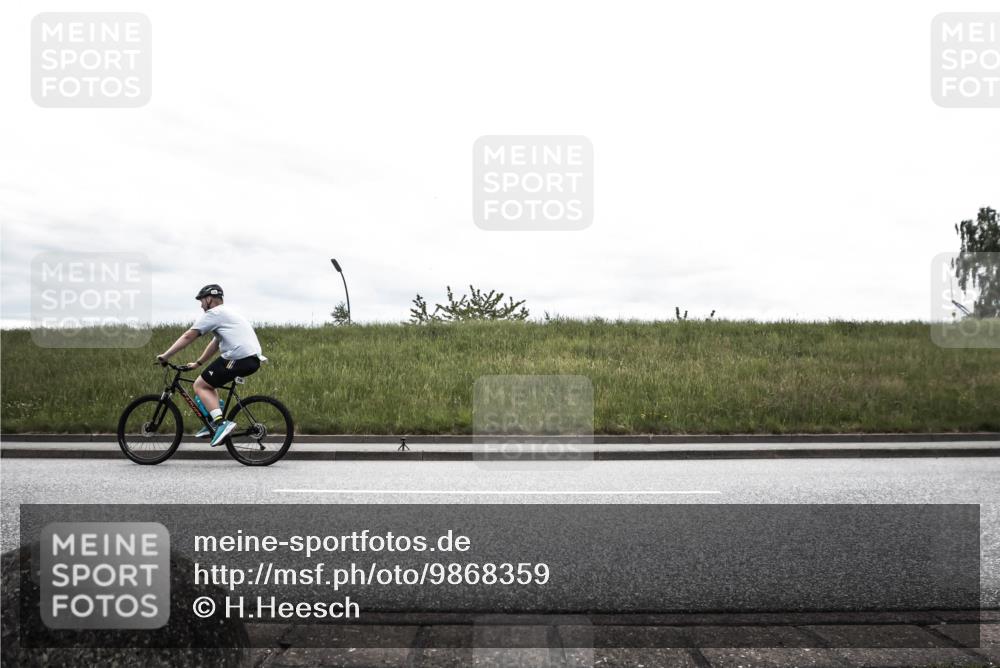 21.06.2026 - 29. Vierlanden-Triathlon H.Heesch http://msf.ph/oto/9868359 21.06.2026 12:15:20 Radfahren 660, 695, 733 meine-sportfotos.de