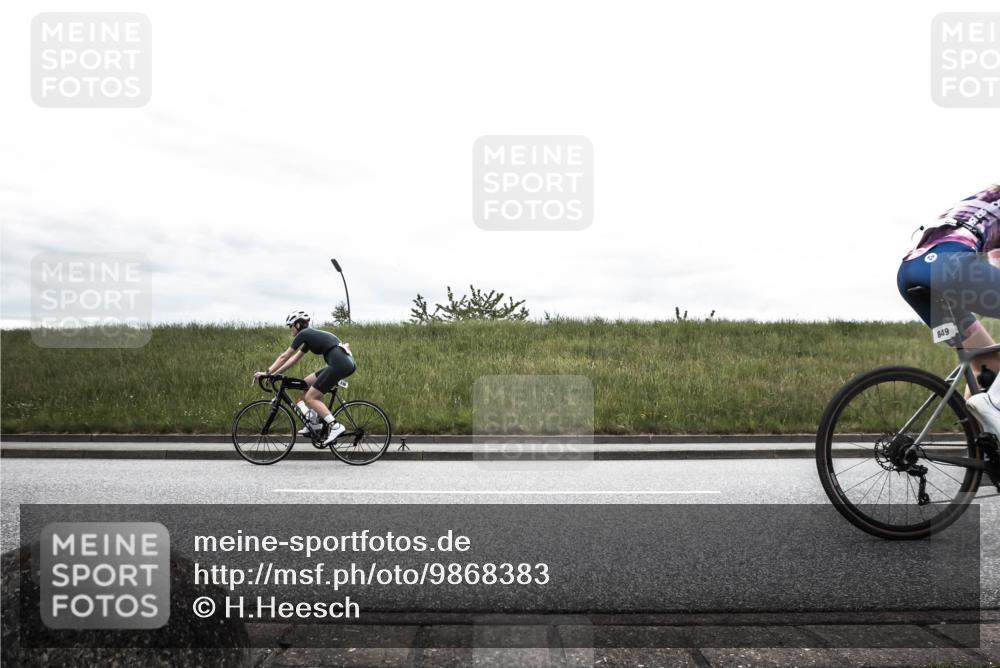 21.06.2026 - 29. Vierlanden-Triathlon H.Heesch http://msf.ph/oto/9868383 21.06.2026 12:15:34 Radfahren 236, 842, 849, 874 meine-sportfotos.de