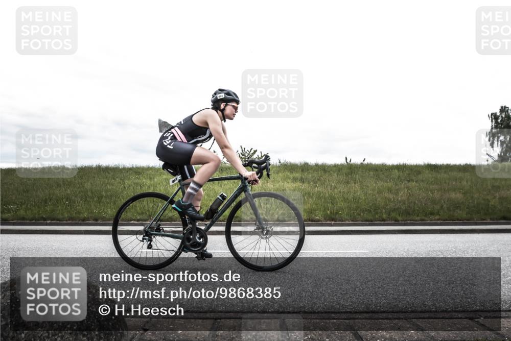 21.06.2026 - 29. Vierlanden-Triathlon H.Heesch http://msf.ph/oto/9868385 21.06.2026 12:15:42 Radfahren 891, 930 meine-sportfotos.de
