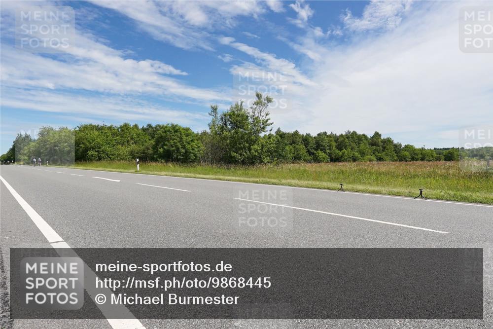 21.06.2026 - Viking Triathlon Michael Burmester http://msf.ph/oto/9868445 21.06.2026 11:48:11 Radfahren 37, 97, 189, 340, 427, 474, 559, 601, 651 meine-sportfotos.de