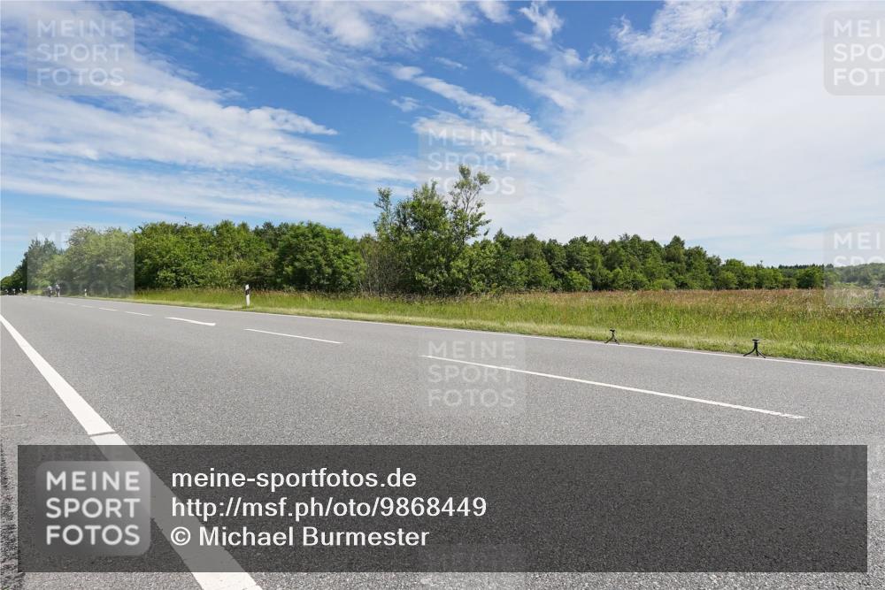 21.06.2026 - Viking Triathlon Michael Burmester http://msf.ph/oto/9868449 21.06.2026 11:48:12 Radfahren 37, 97, 189, 340, 427, 474, 559, 651, 663 meine-sportfotos.de