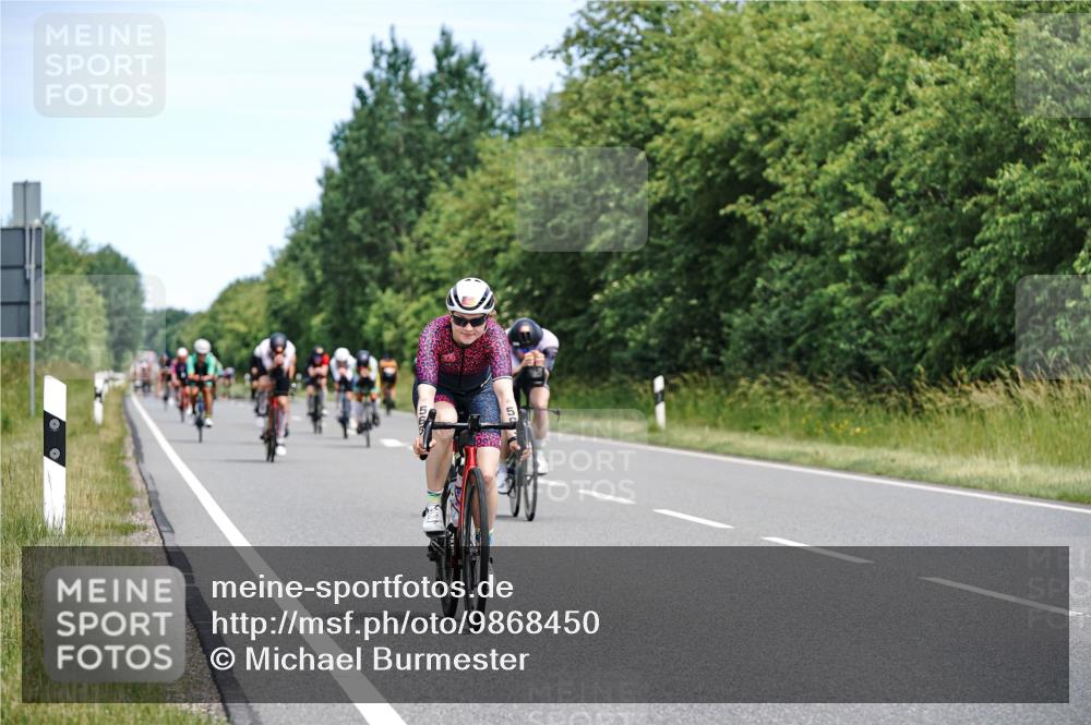 21.06.2026 - Viking Triathlon Michael Burmester http://msf.ph/oto/9868450 21.06.2026 12:23:45 Radfahren 8, 16, 46, 62, 65, 73, 98, 103, 119, 136, 177, 222, 223, 256, 256, 280, 357, 368, 388, 457, 527, 530, 546, 563, 569, 605, 615, 634, 654 meine-sportfotos.de