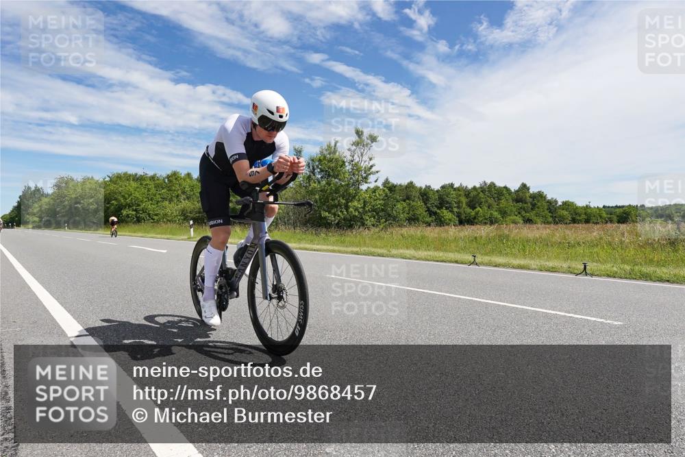 21.06.2026 - Viking Triathlon Michael Burmester http://msf.ph/oto/9868457 21.06.2026 11:48:22 Radfahren 34, 45, 97, 125, 150, 188, 197, 303, 327, 340, 485, 553, 616, 622, 651, 651, 652, 663, 665 meine-sportfotos.de
