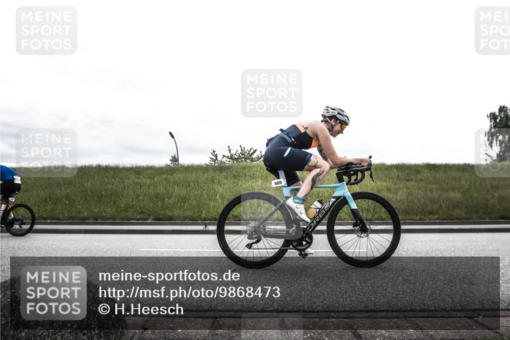 21.06.2026 - 29. Vierlanden-Triathlon H.Heesch http://msf.ph/oto/9868473 21.06.2026 12:17:23 Radfahren 41, 746, 762, 889 meine-sportfotos.de