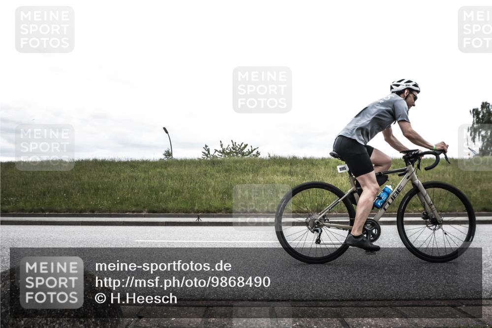 21.06.2026 - 29. Vierlanden-Triathlon H.Heesch http://msf.ph/oto/9868490 21.06.2026 12:17:42 Radfahren 641, 688, 751, 877, 895 meine-sportfotos.de