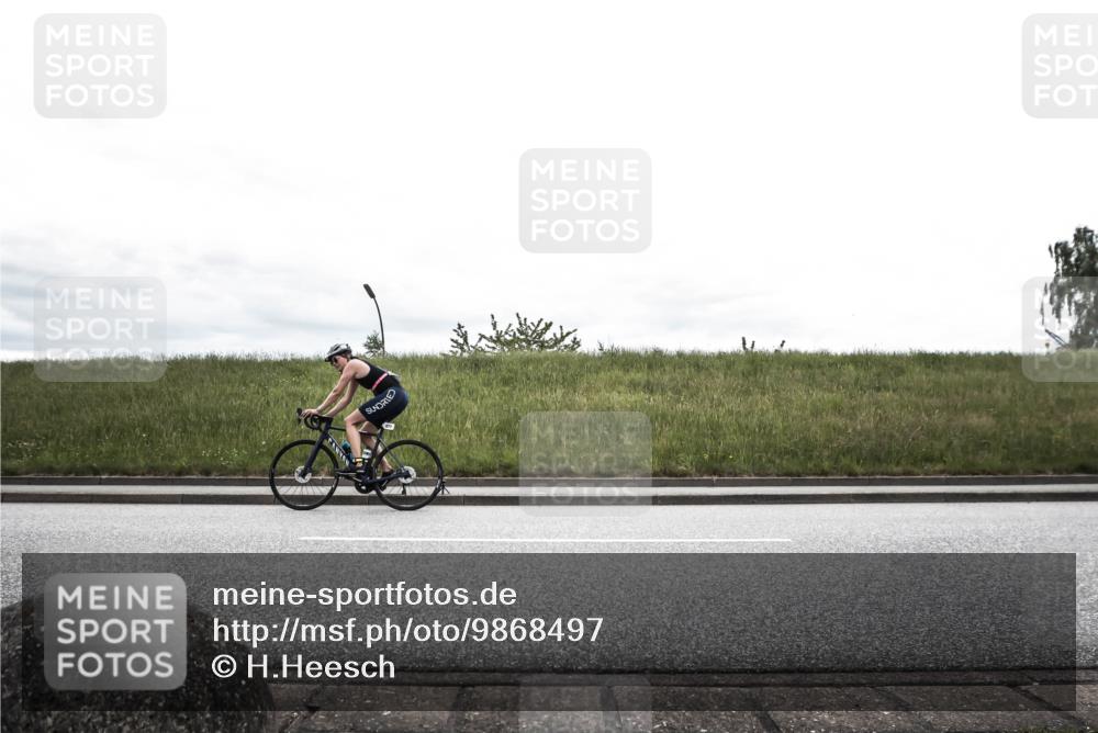 21.06.2026 - 29. Vierlanden-Triathlon H.Heesch http://msf.ph/oto/9868497 21.06.2026 12:17:47 Radfahren 751, 877, 895 meine-sportfotos.de