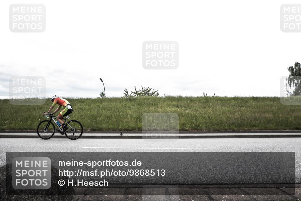 21.06.2026 - 29. Vierlanden-Triathlon H.Heesch http://msf.ph/oto/9868513 21.06.2026 12:18:06 Radfahren 630, 655, 656 meine-sportfotos.de