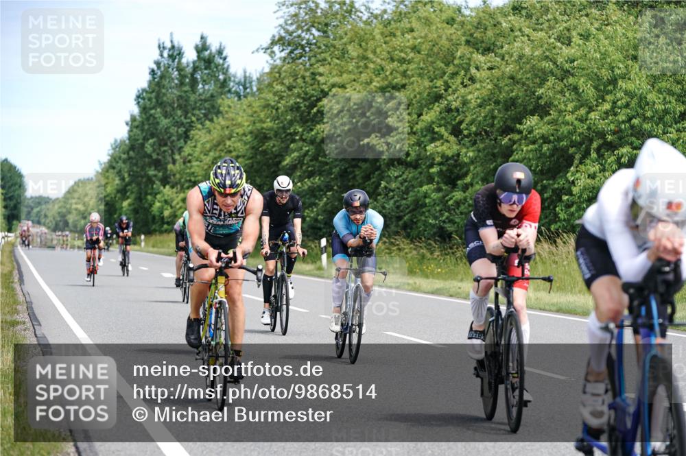 21.06.2026 - Viking Triathlon Michael Burmester http://msf.ph/oto/9868514 21.06.2026 12:23:50 Radfahren 8, 46, 58, 62, 65, 98, 103, 119, 222, 223, 256, 280, 353, 357, 368, 457, 527, 530, 534, 563, 569, 605, 654 meine-sportfotos.de
