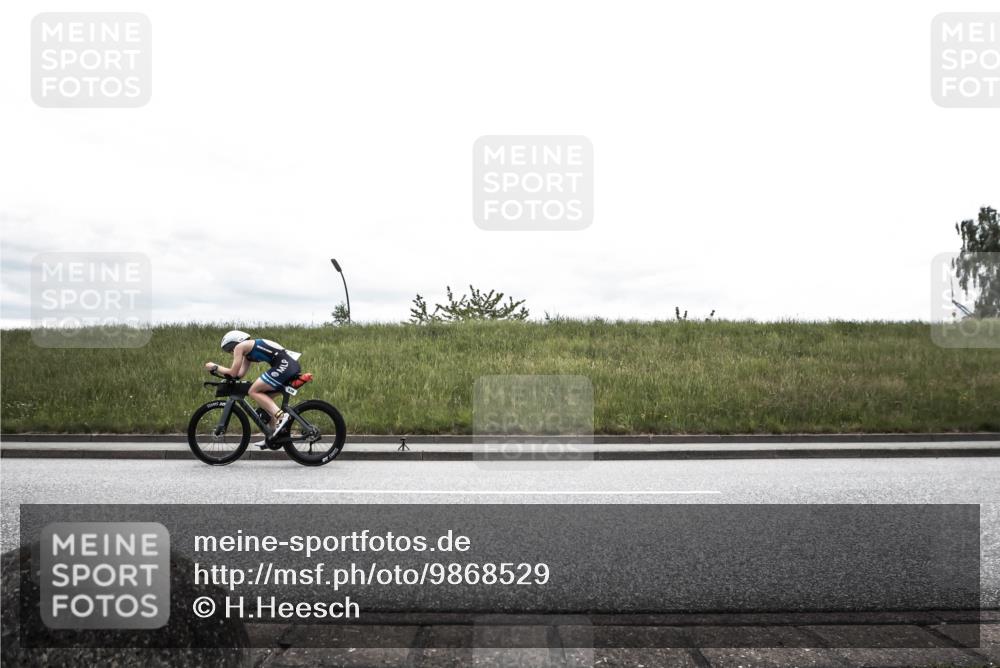 21.06.2026 - 29. Vierlanden-Triathlon H.Heesch http://msf.ph/oto/9868529 21.06.2026 12:18:20 Radfahren 838, 860 meine-sportfotos.de