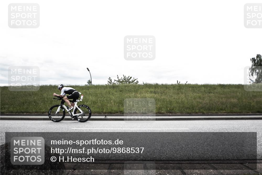 21.06.2026 - 29. Vierlanden-Triathlon H.Heesch http://msf.ph/oto/9868537 21.06.2026 12:18:37 Radfahren 813 meine-sportfotos.de