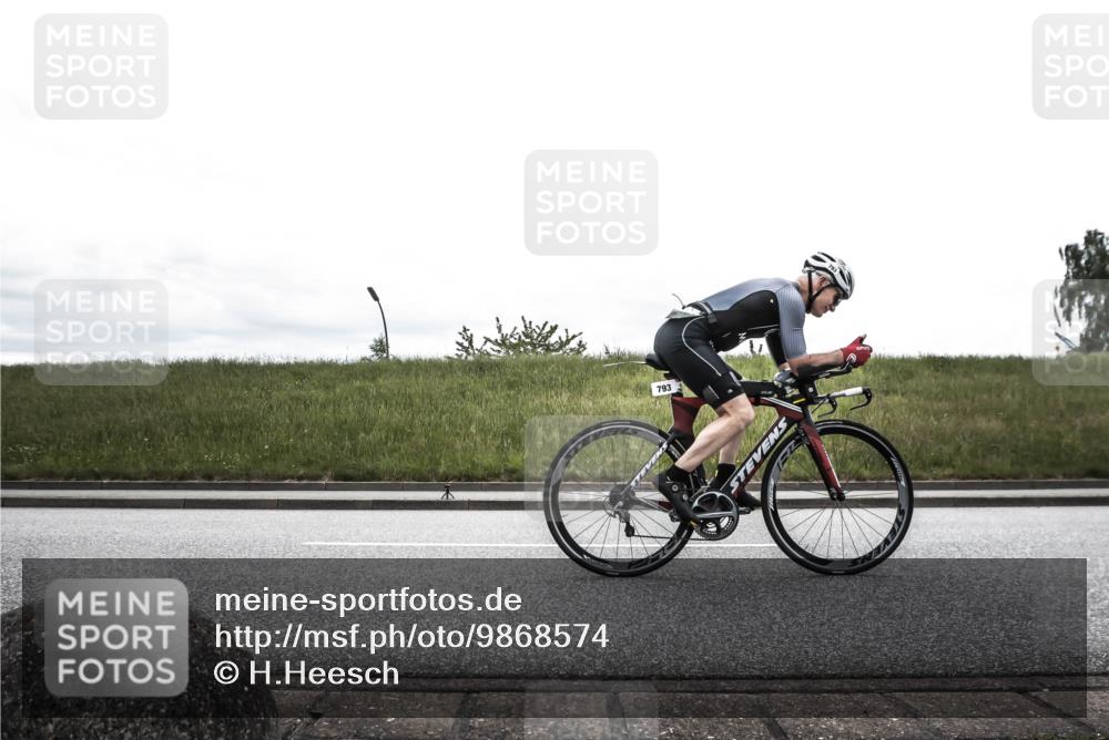 21.06.2026 - 29. Vierlanden-Triathlon H.Heesch http://msf.ph/oto/9868574 21.06.2026 12:19:33 Radfahren 649, 793 meine-sportfotos.de