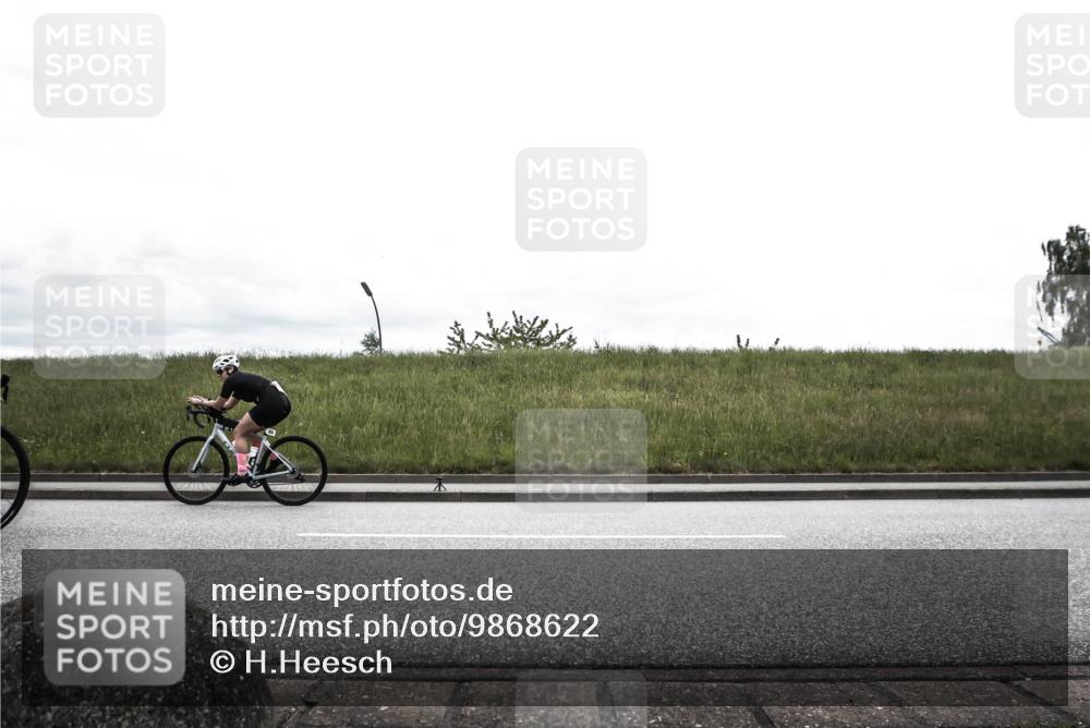 21.06.2026 - 29. Vierlanden-Triathlon H.Heesch http://msf.ph/oto/9868622 21.06.2026 12:20:47 Radfahren 255, 830, 853 meine-sportfotos.de