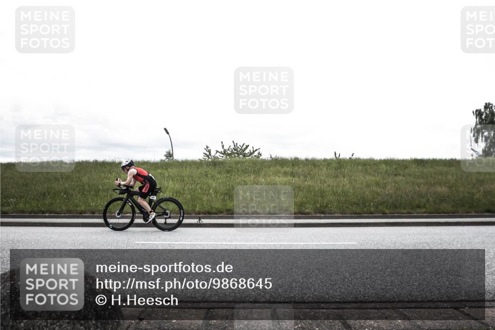 21.06.2026 - 29. Vierlanden-Triathlon H.Heesch http://msf.ph/oto/9868645 21.06.2026 12:21:45 Radfahren 810 meine-sportfotos.de