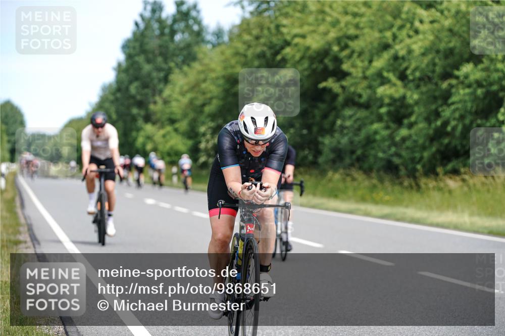 21.06.2026 - Viking Triathlon Michael Burmester http://msf.ph/oto/9868651 21.06.2026 12:24:24 Radfahren 164, 350, 357, 358, 362, 362, 494, 660, 660 meine-sportfotos.de
